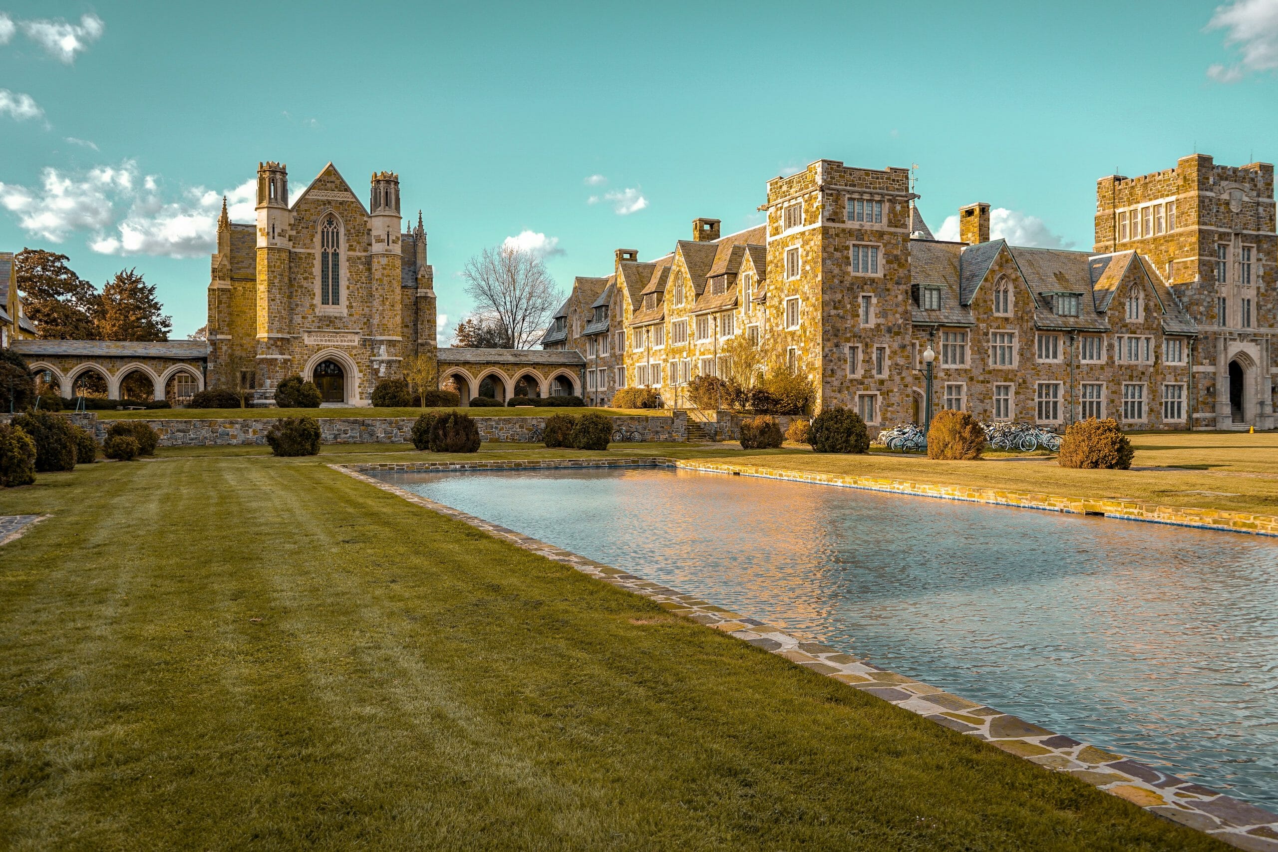Alumni Interviews in Admissions - Image of a Liberal Arts College Campus