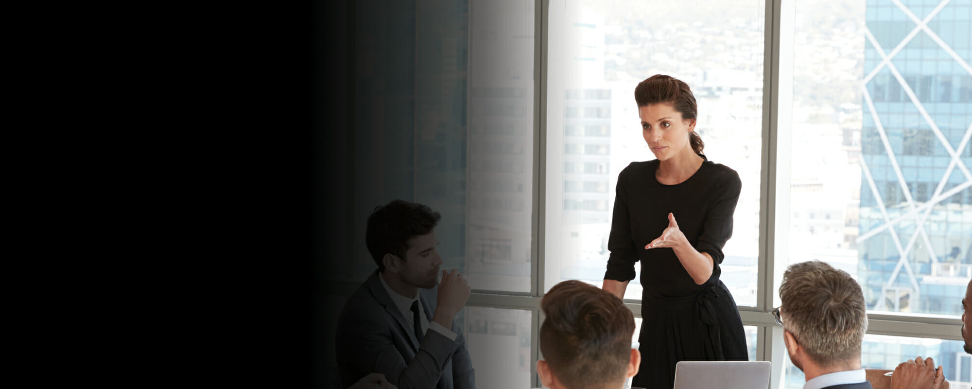 wil-inverted Woman leading a meeting